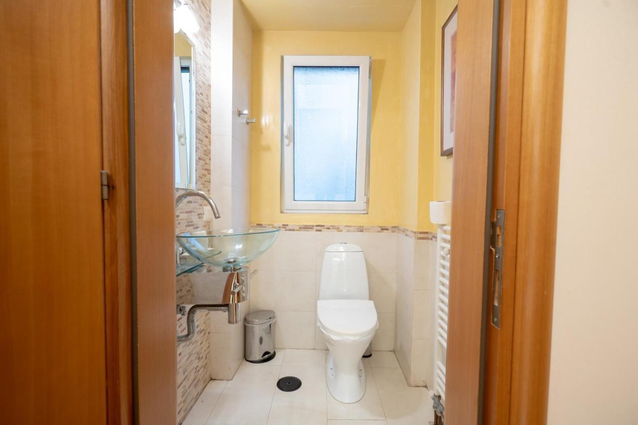 Acropolis Metro St.3 Bedrοοms 6 Persons Maisonette Atina Dış mekan fotoğraf